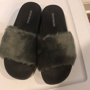Steve Madden fluffy slippers